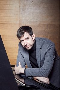 MARIO MORA