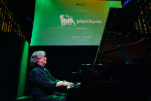 PianoCity25_095